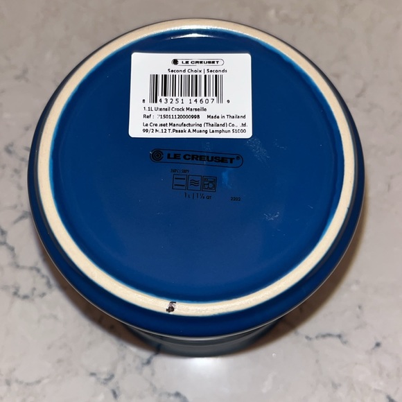 Le Creuset Marseille 1.1 L utensil holder NWT - Picture 6 of 6